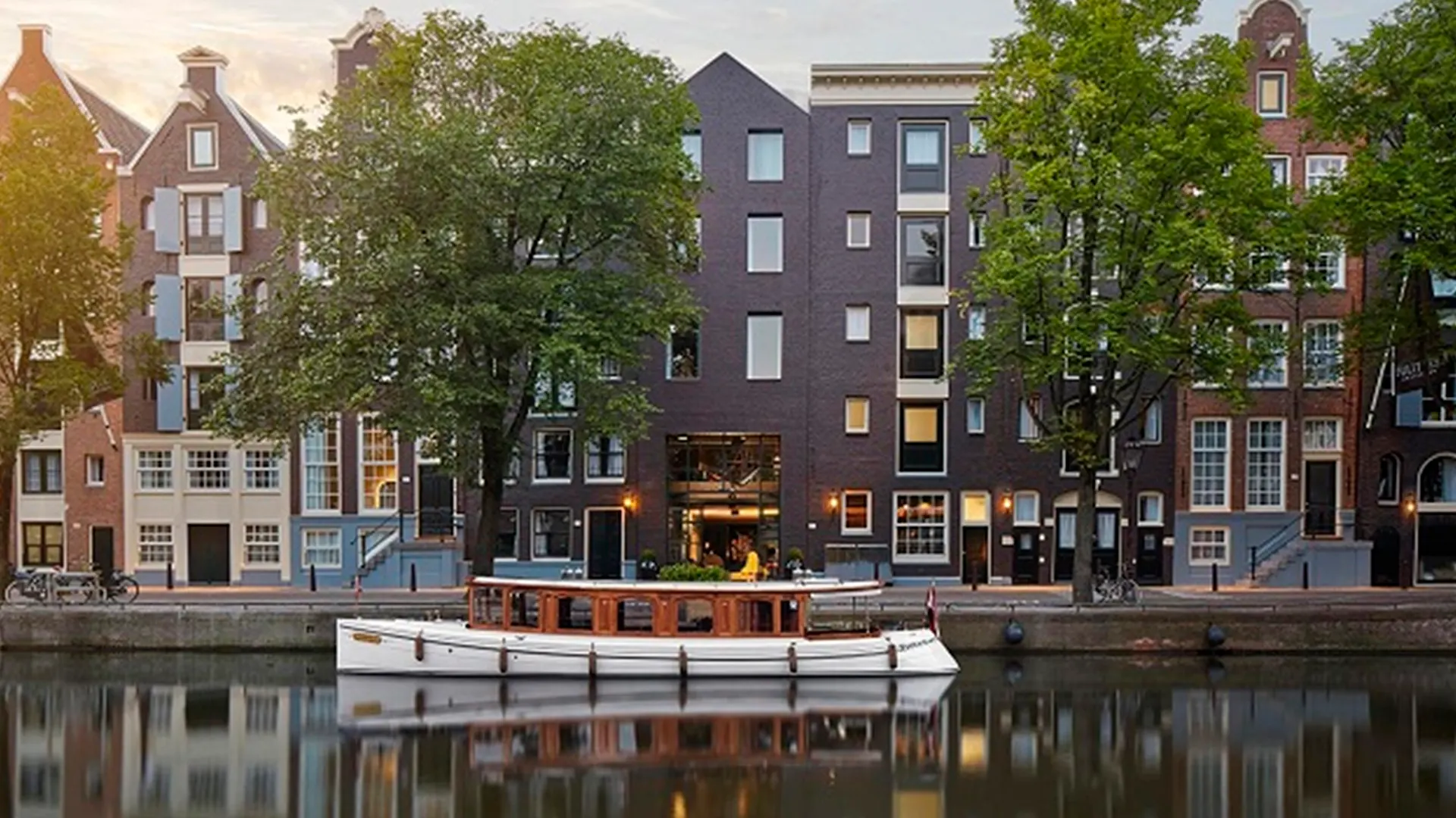 Pulitzer Amsterdam Casino - Boutique canal hotel with Dutch heritage charm